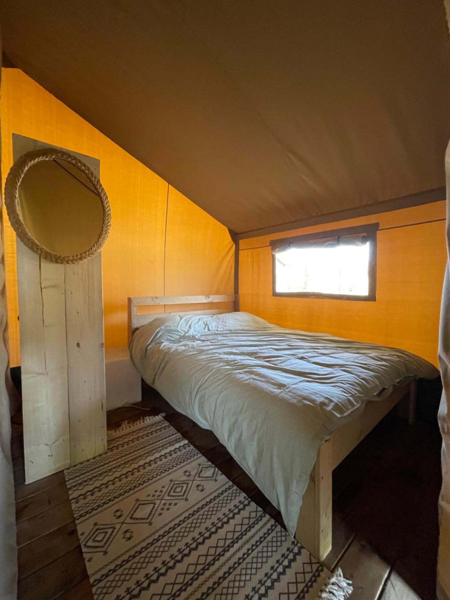 Camping De Hof Van Eeden Hotel Warmond Room photo